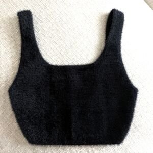 Aritzia Babaton Duzzy Eyelash Crop Tank BLACK